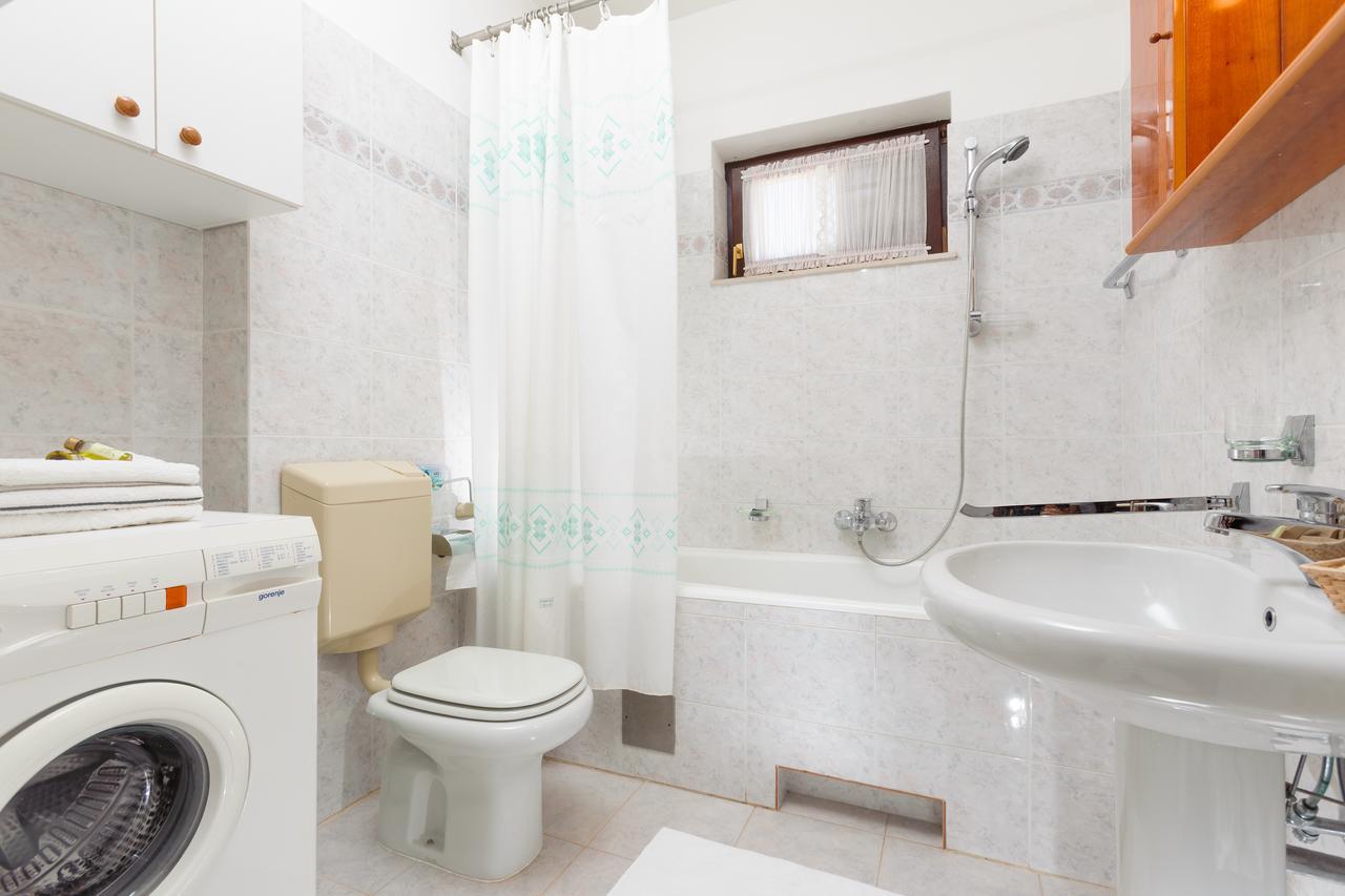 Villa Rosa Kaštela エクステリア 写真