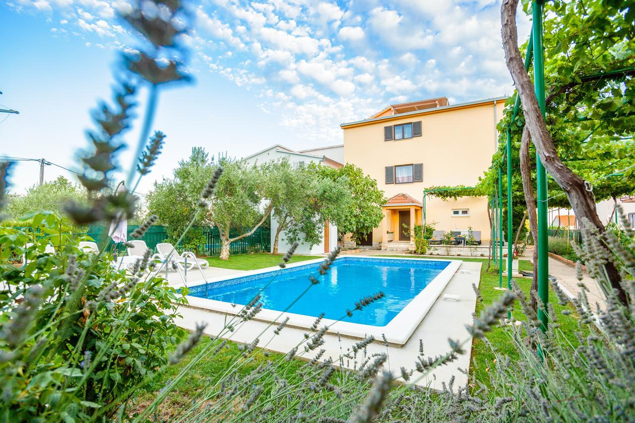 Villa Rosa Kaštela エクステリア 写真