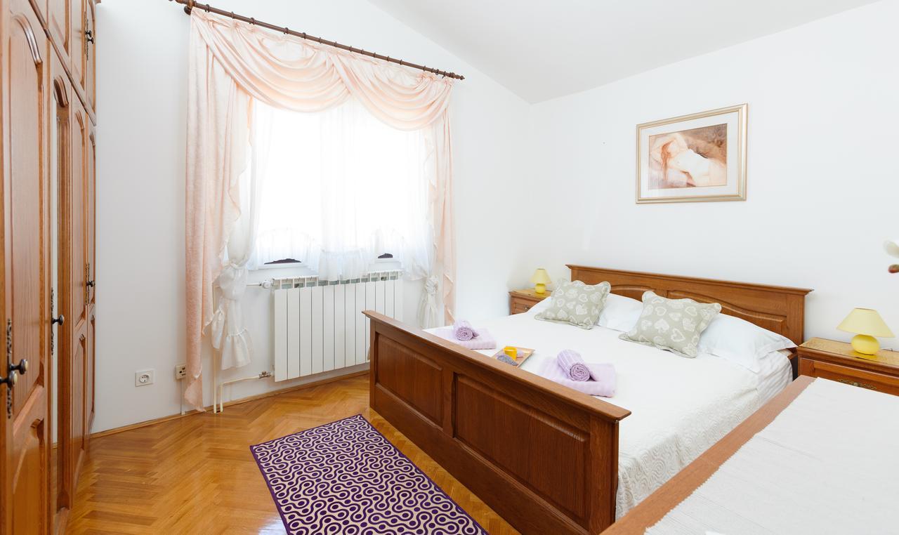 Villa Rosa Kaštela エクステリア 写真