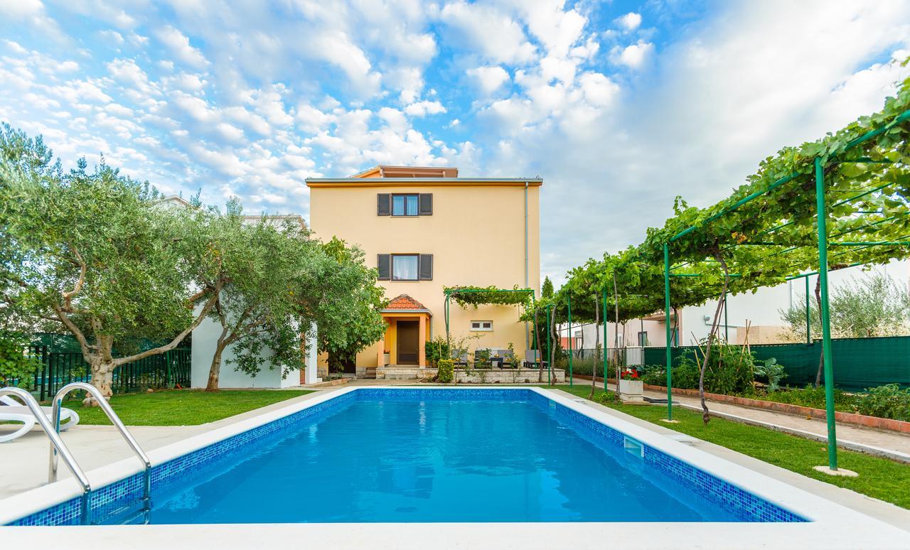 Villa Rosa Kaštela エクステリア 写真