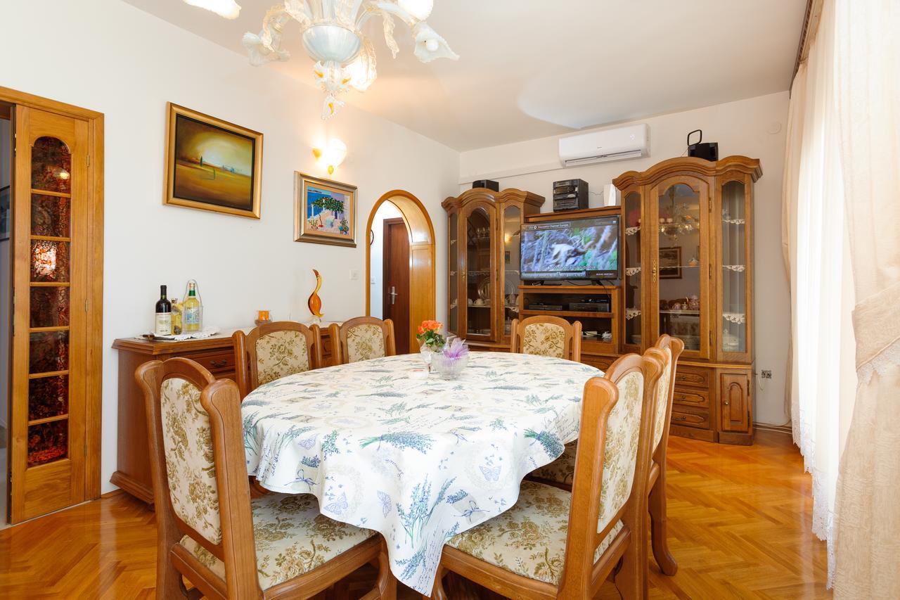 Villa Rosa Kaštela エクステリア 写真