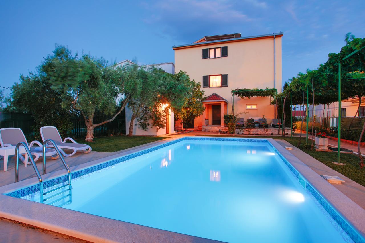Villa Rosa Kaštela エクステリア 写真